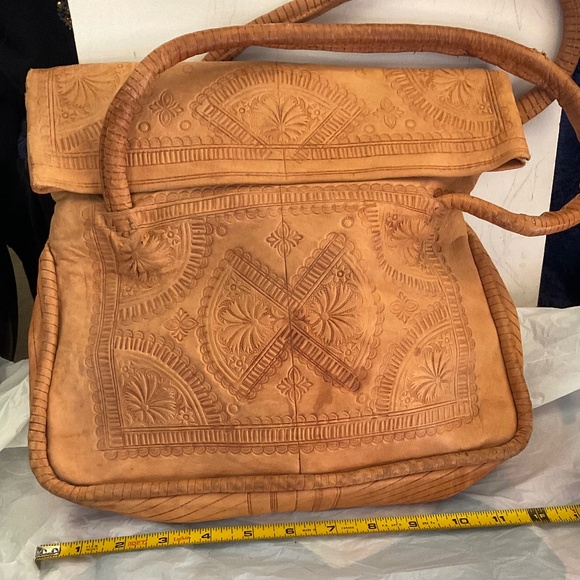 UNKNOWN Handbags - VINTAGE PURSE TOOLED PATTERNS